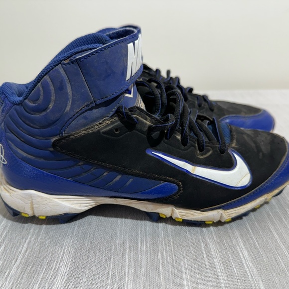 Nike Huarache high top baseball cleats, youth size 6 - Picture 3 of 7